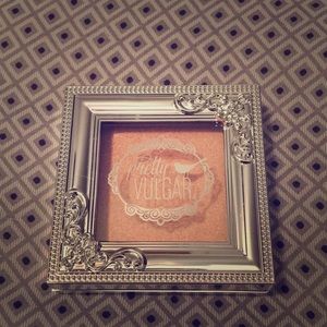 Pretty Vulgar Shimmering Swan 126 Glow up